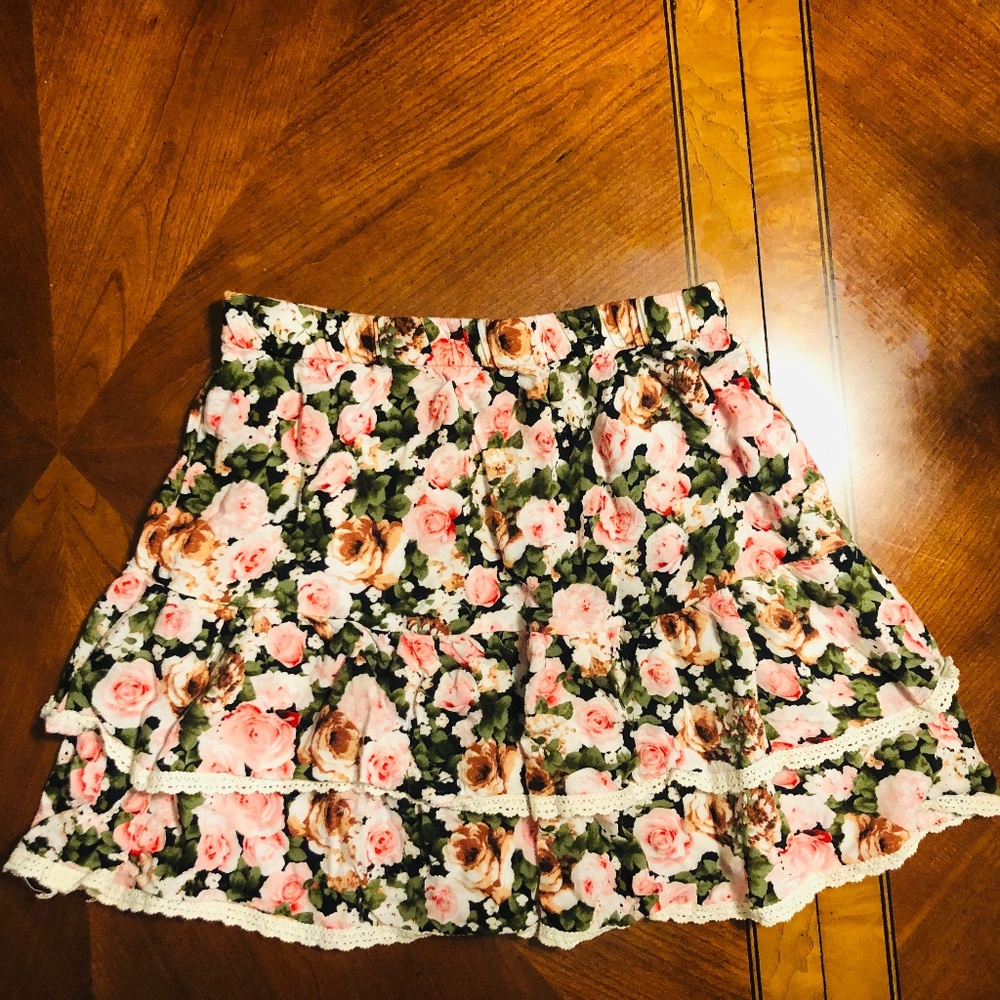 Ruffled Black Floral Skirt Lace Edge